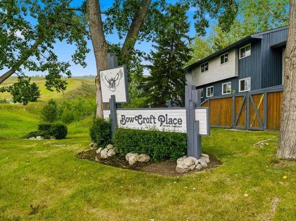 800 S Bowcroft Pl #12, Cochrane, AB T4C 1B9
