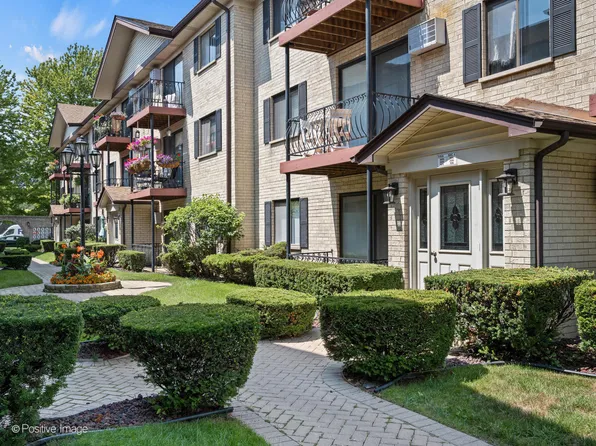 5159 N East River Rd Unit 105C, Chicago, IL 60656