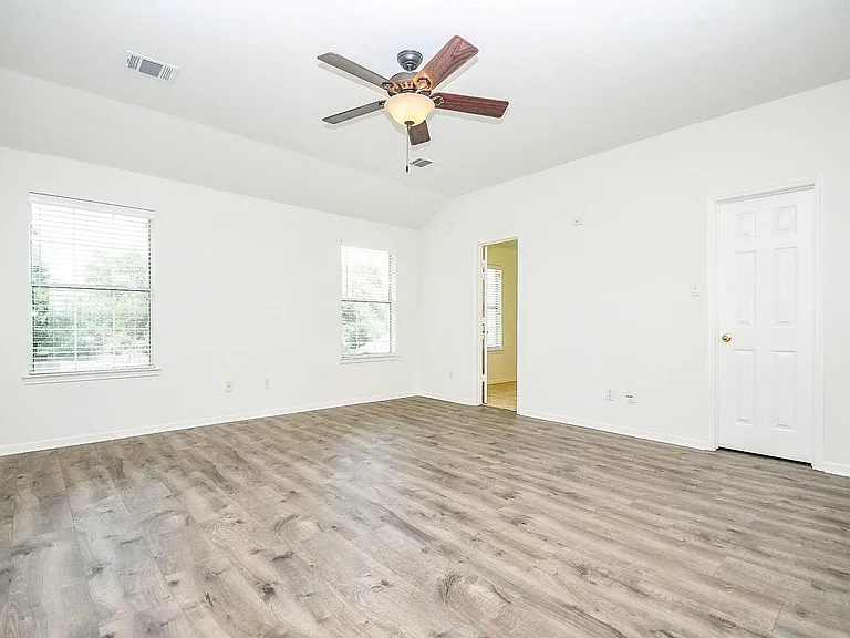 21610 Woodoak Ct — Photo 15