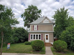 910 S 1st St, Aberdeen, SD 57401
