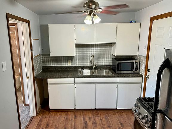 3rd image of 120 N Michigan St #2