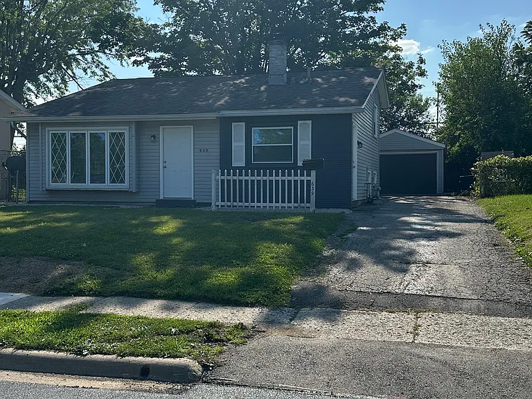 639 Scriven Ave — Photo 1