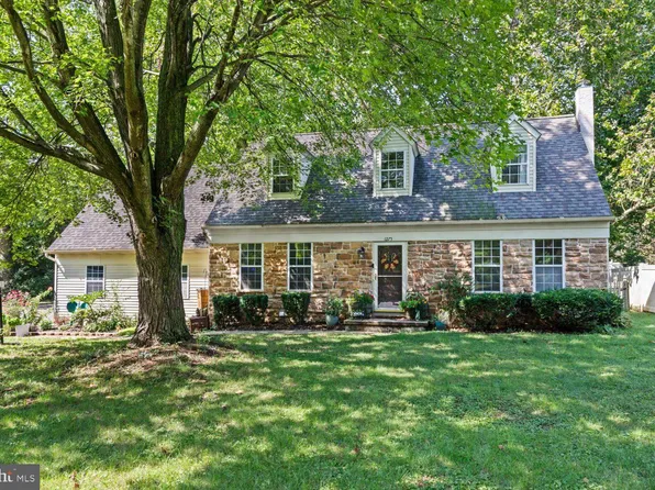 1275 Hunter Dr, Lancaster, PA 17601