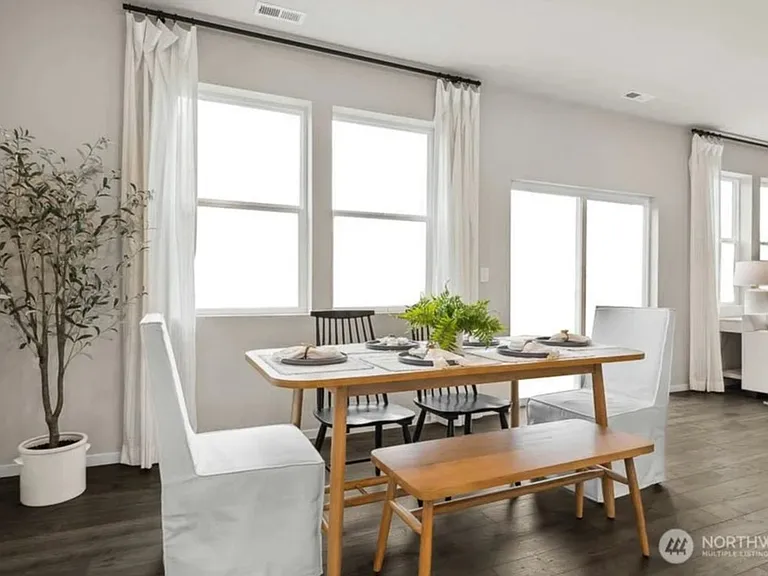 1430 SW Fielder Pl — Photo 16