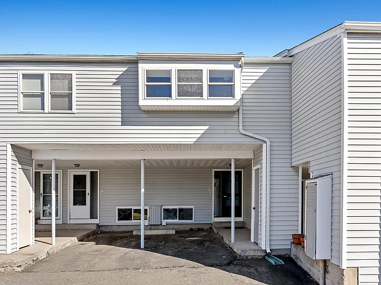 50 E Hill Rd #3L — Photo 17