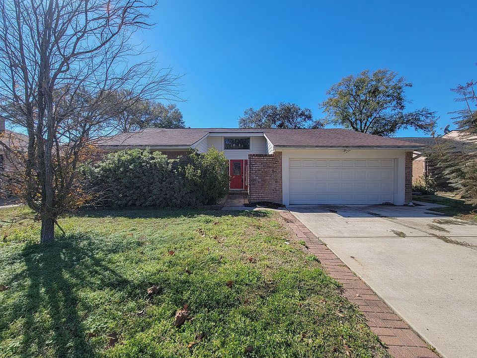 1st image of 15827 Echo Canyon Dr