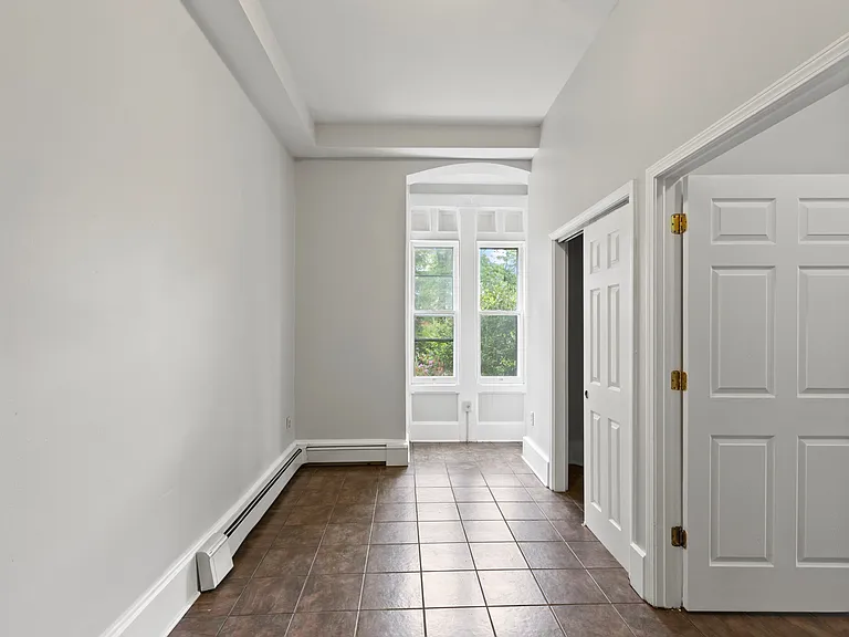 307 Franklin Pl — Photo 8
