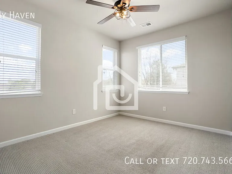 1320 Hoyt St #6 — Photo 16