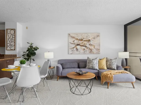 1717 Mott Smith Dr APT 2508, Honolulu, HI 96822
