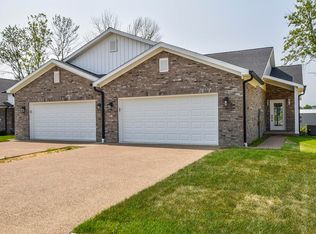 8613 Pebble Creek Dr, Newburgh, IN 47630