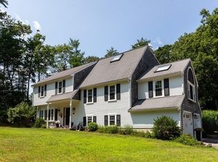 7 Bow St, Carver, MA 02330