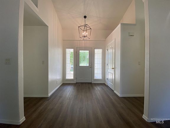 3rd image of 1700 W Apple Ct