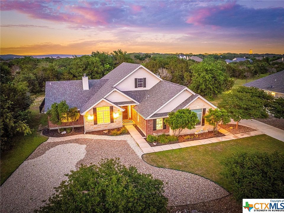 1st image of 752 Oak Bluff Trl
