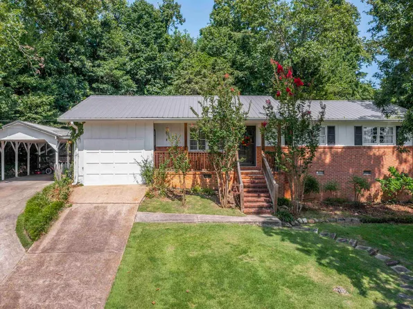 1008 9th Ave NE, Jacksonville, AL 36265