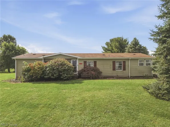 3839 E Sterling Rd, Creston, OH 44217