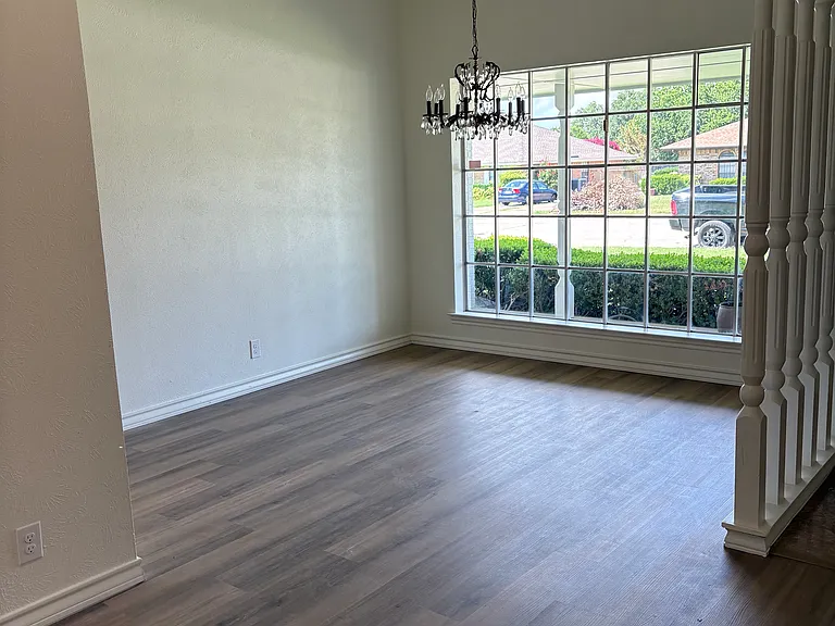 4625 Barwick Dr — Photo 9