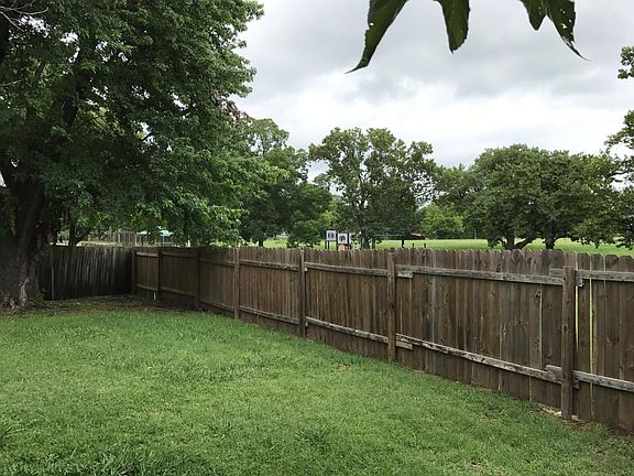 Fenced Backyard looking on to Norberg Park