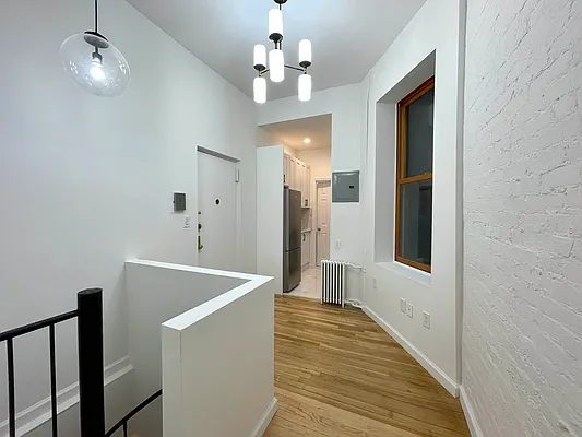 Rented by J PRESTON AND ASSOCIATES INC | media 21