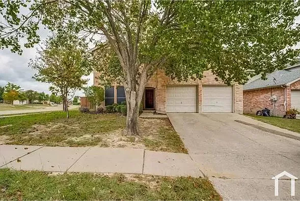 6 bed, 2838 sqft, $4,400 — Photo 3