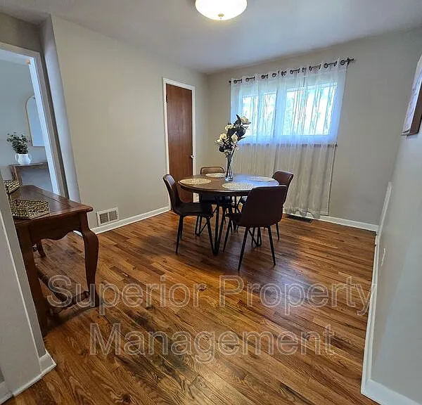 2781 Deming Blvd — Photo 4