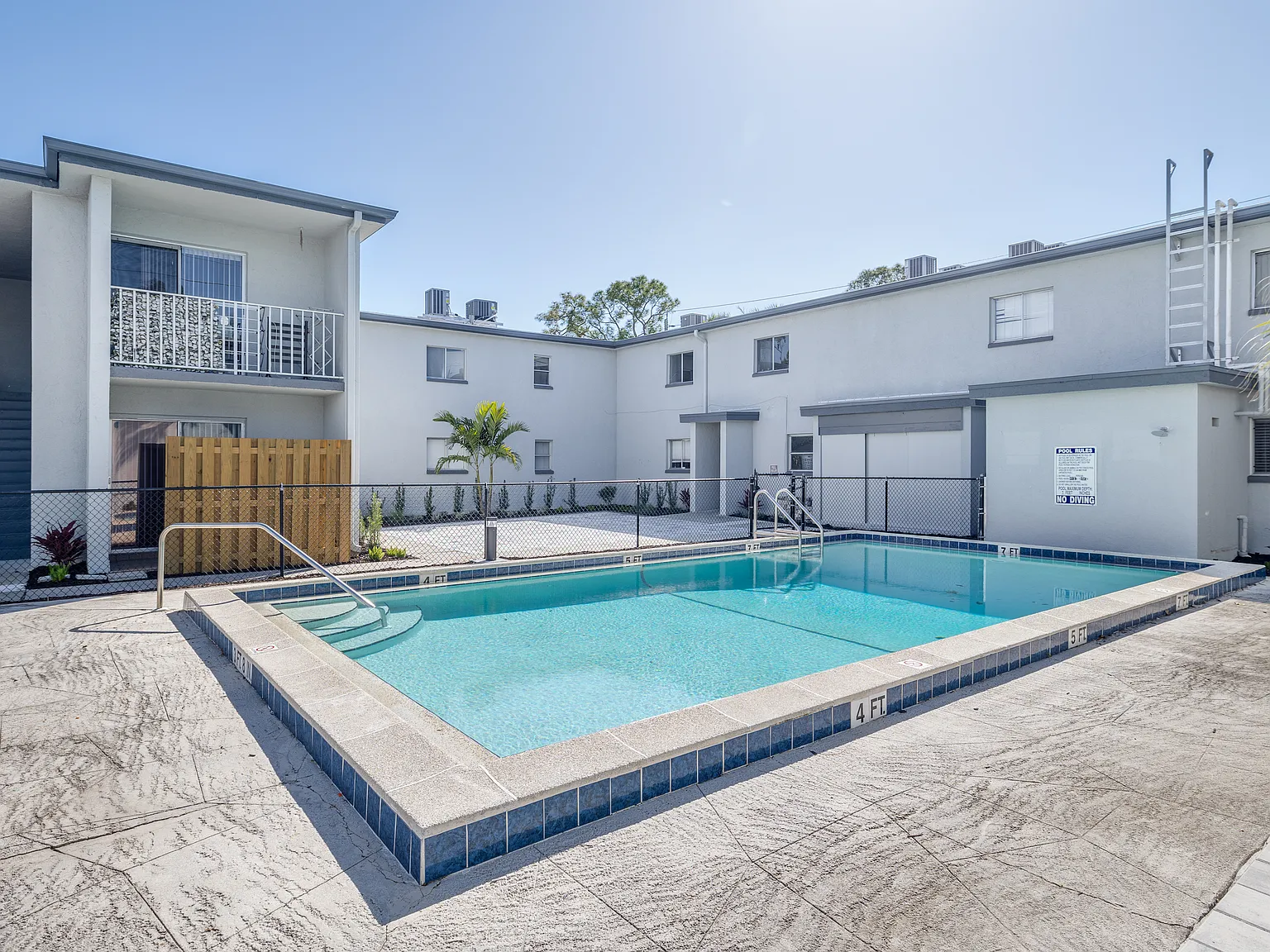 1 bed, 664 sqft, $1,215 — Photo 3