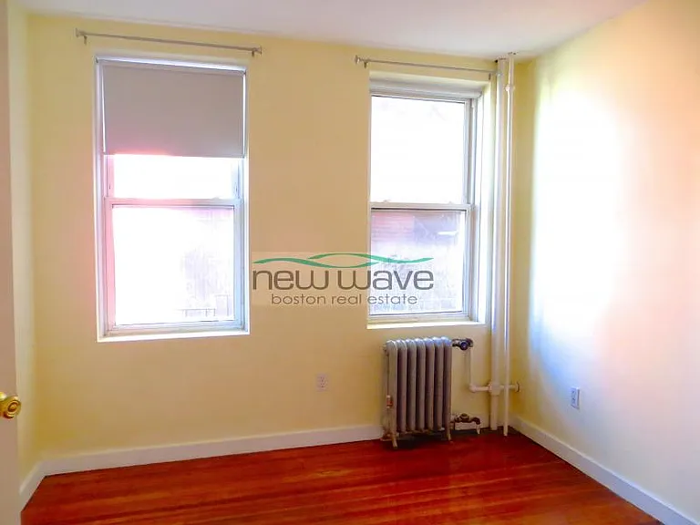 220 Hanover St #28 — Photo 6