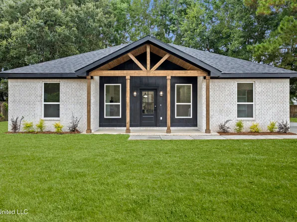 1457 Rue De Courmont, Gautier, MS 39553