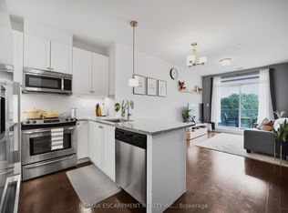 15277 Yonge St #602A, Aurora, ON