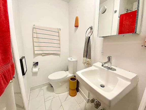 5th image of 190 Bleecker St APT 10