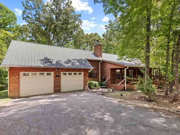 40 Caledonia Dr, Blairsville, GA 30512