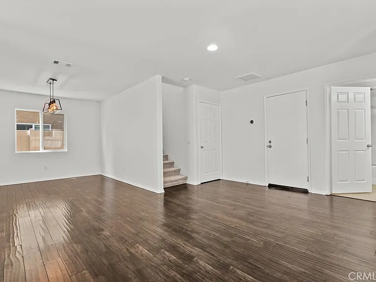 9427 Lemona Ave #20 — Photo 5