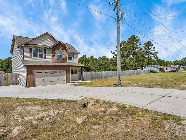 171 Ellis Rd — Photo 3