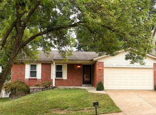 6030 Southern Dr, Saint Louis, MO 63123