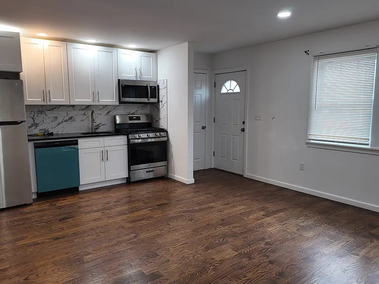 1259 Howard Ave #1259 — Photo 10