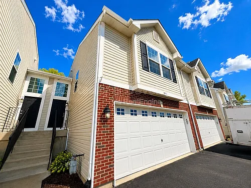 1016 Turin Dr Photo 1