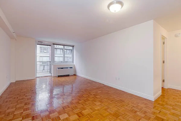 Rented by Mirador Real Estate | media 54