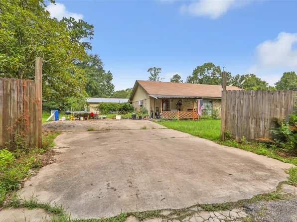 157 County Road 3252, Cleveland, TX 77327