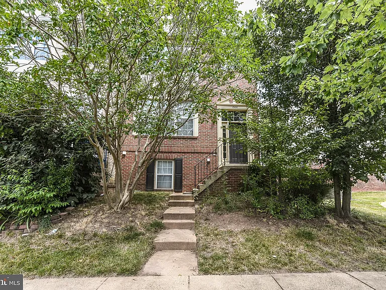 13100 Watchwood Ln — Photo 1