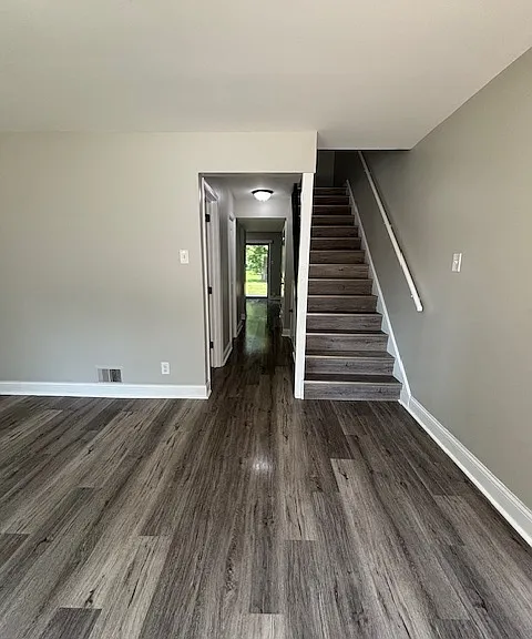 1624 W Morgan Ave — Photo 1