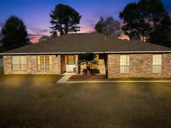 5459 Education Dr, Pace, FL 32571