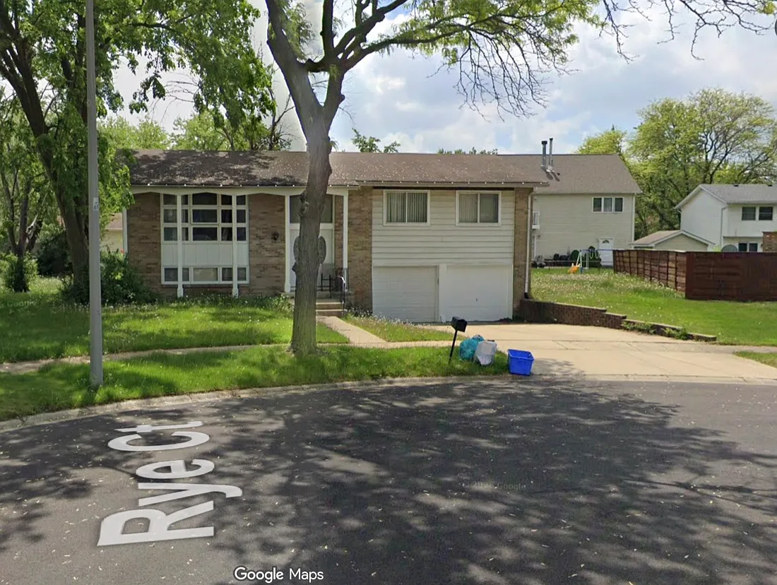4 bed, 1950 sqft, $3,200 — Photo 1
