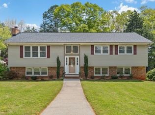 18 Overton Ct, Greenville, SC 29617