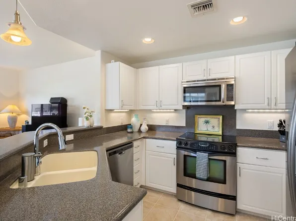 7018 Hawaii Kai Dr #3-2, Honolulu, HI 96825