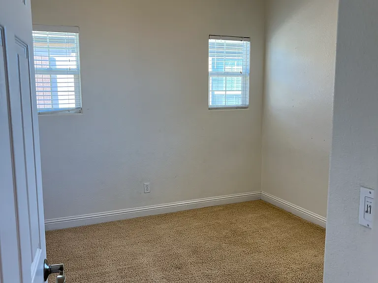 188 W Charlene Ct — Photo 42