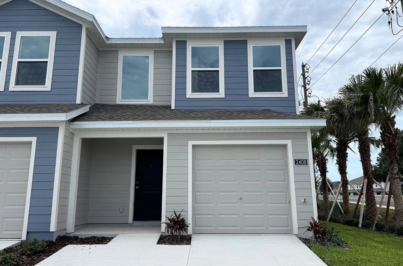 3 bed, 2.5 bath, 1460 sqft, $1,900 — Photo 1
