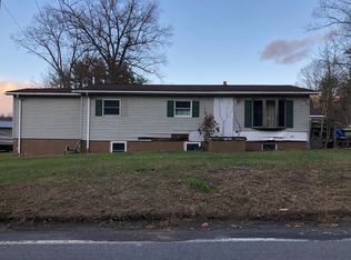 2081 Long Run Rd, Mill Hall, PA 17751