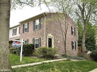 8910 Shamrock Ct, Springfield, VA 22152