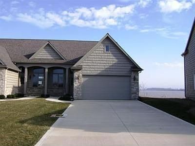 3rd image of 2879 S Waterside Ct