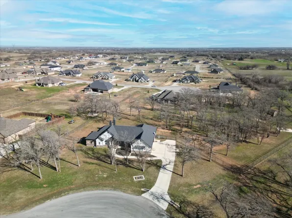 151 Knoll Hill Ct, Paradise, TX 76073