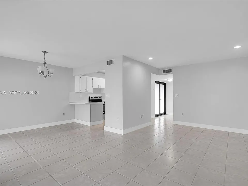 3816 SW 82nd Ave